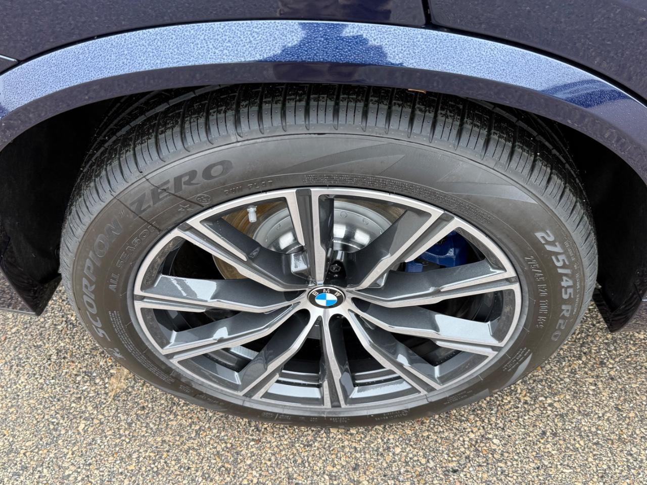 BMW X5 Vehicle Image 04