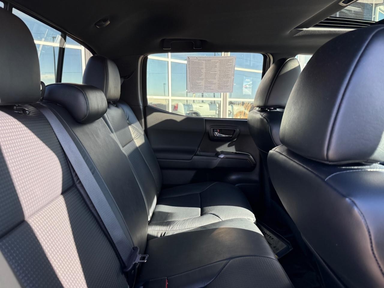 Toyota Tacoma 4WD Vehicle Image 10