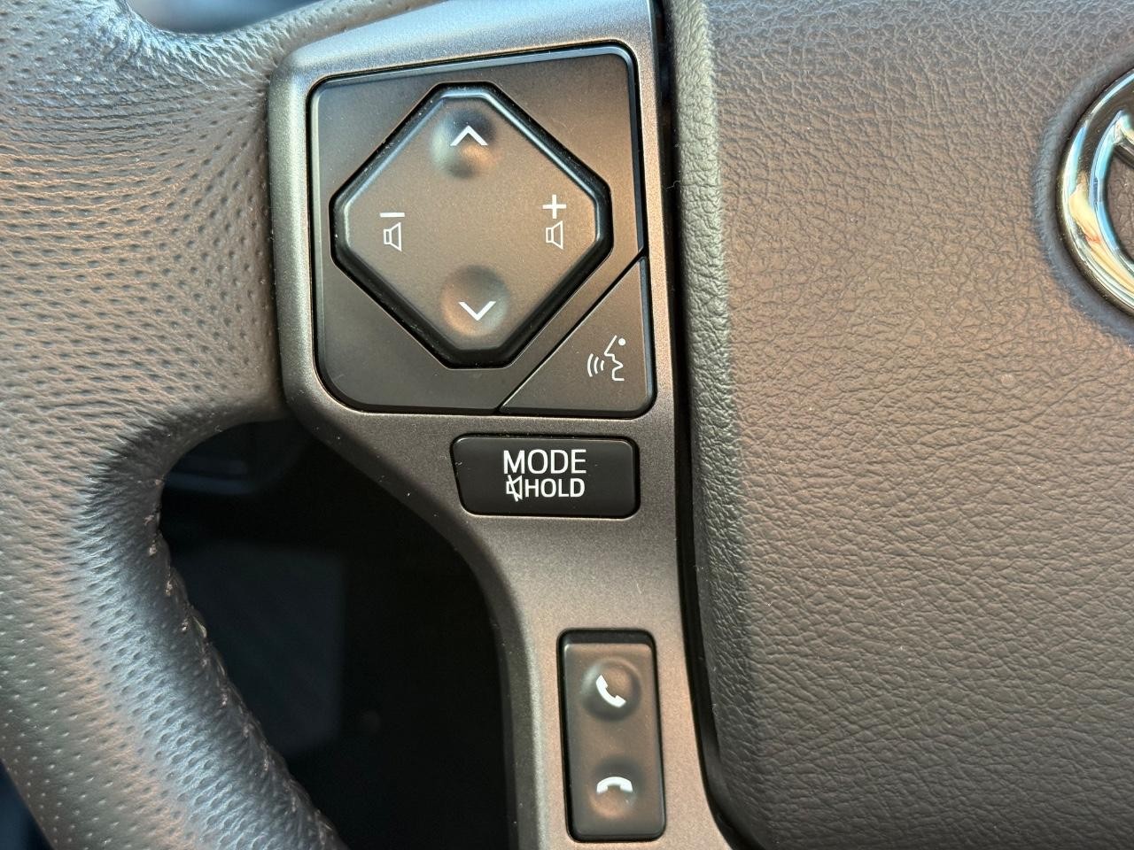 Toyota Tacoma 4WD Vehicle Image 16