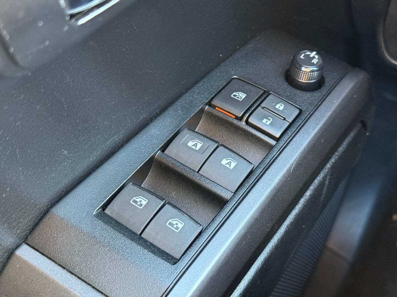 Toyota Tacoma 4WD Vehicle Image 21