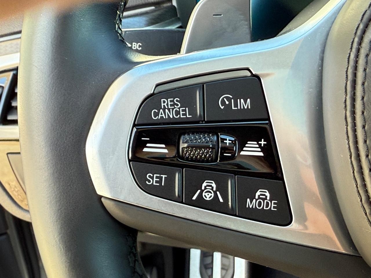 BMW 5 Series Vehicle Image 15