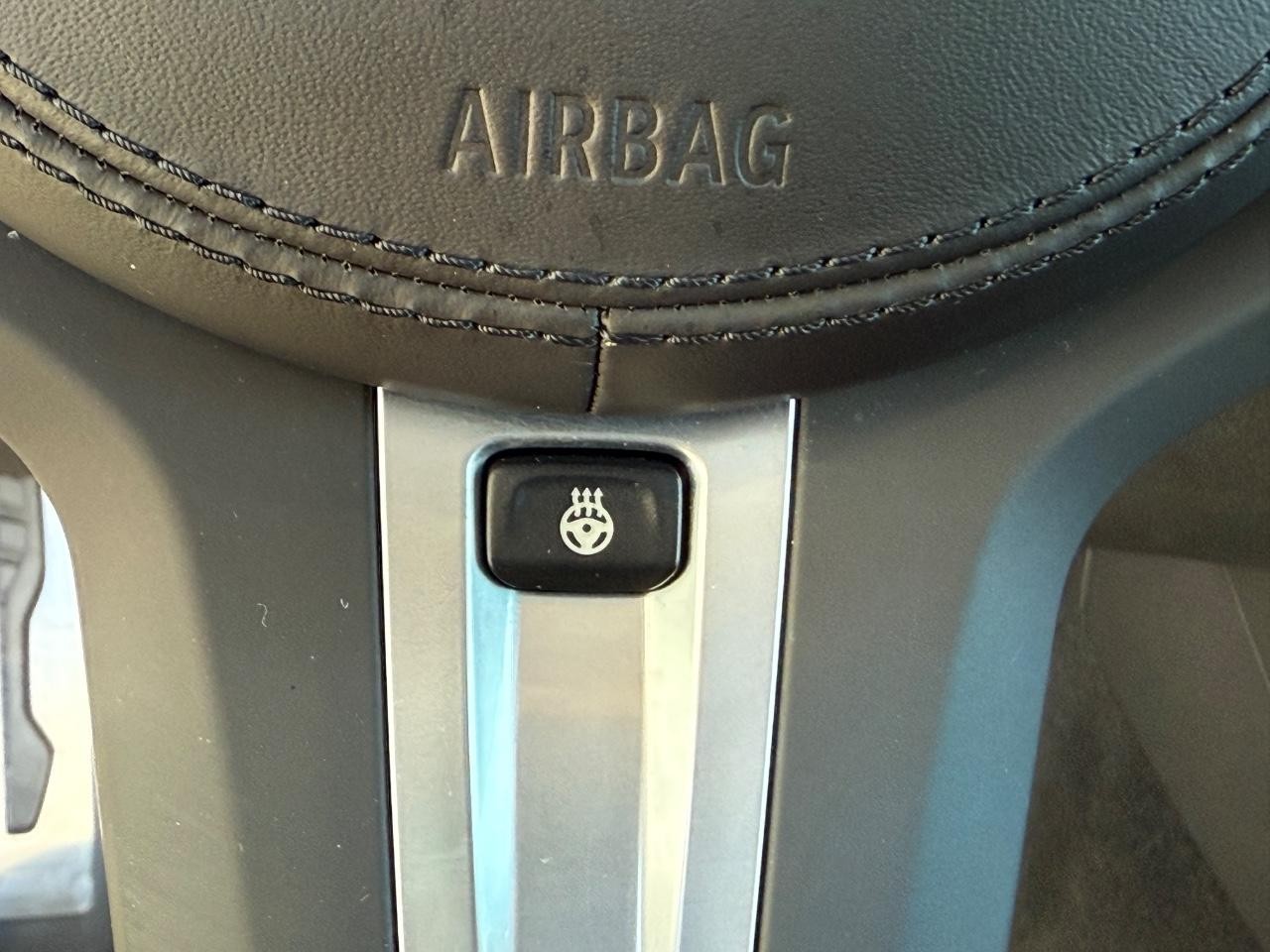 BMW 5 Series Vehicle Image 17