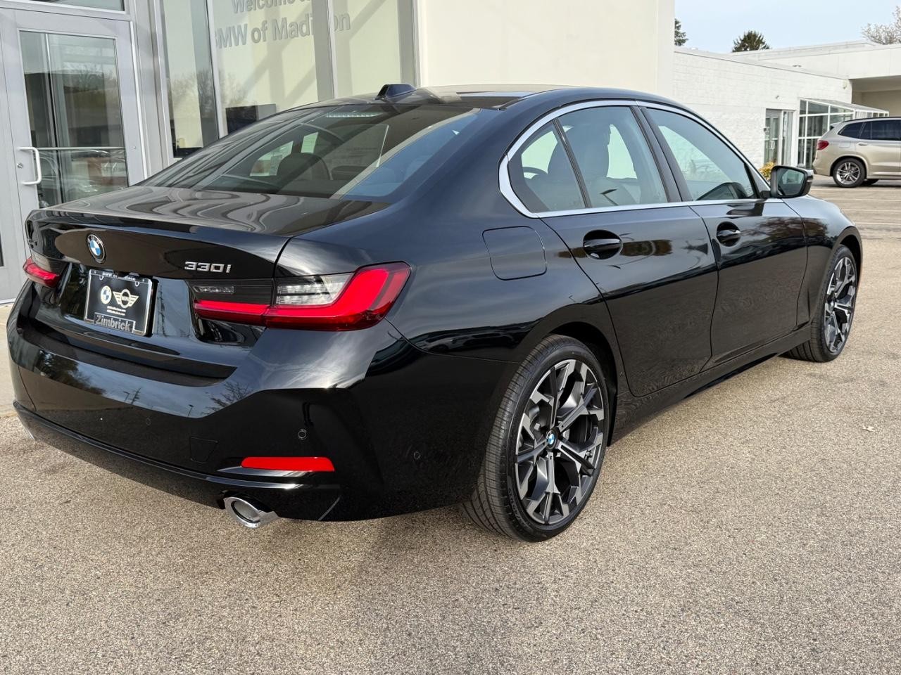 BMW 3 Series Vehicle Image 03