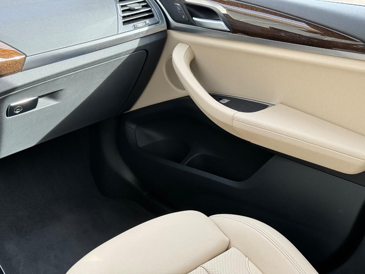 BMW X3 Vehicle Image 15