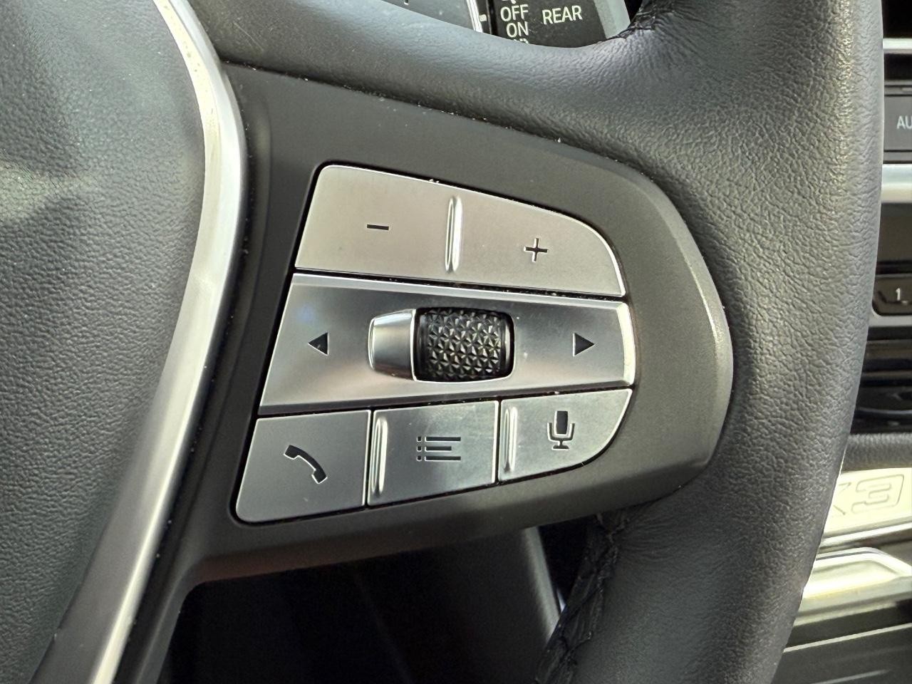 BMW X3 Vehicle Image 18