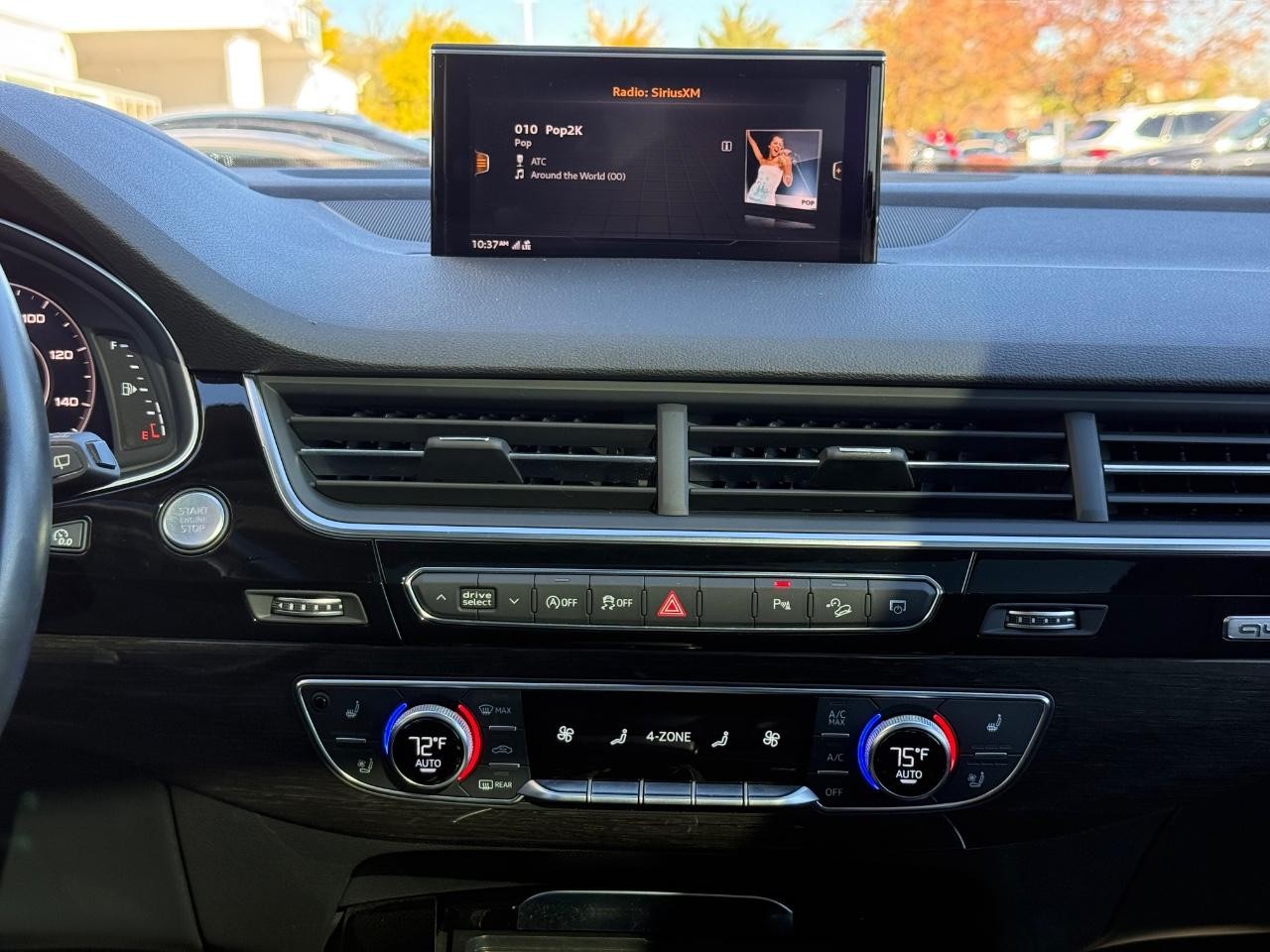 Audi Q7 Vehicle Image 12