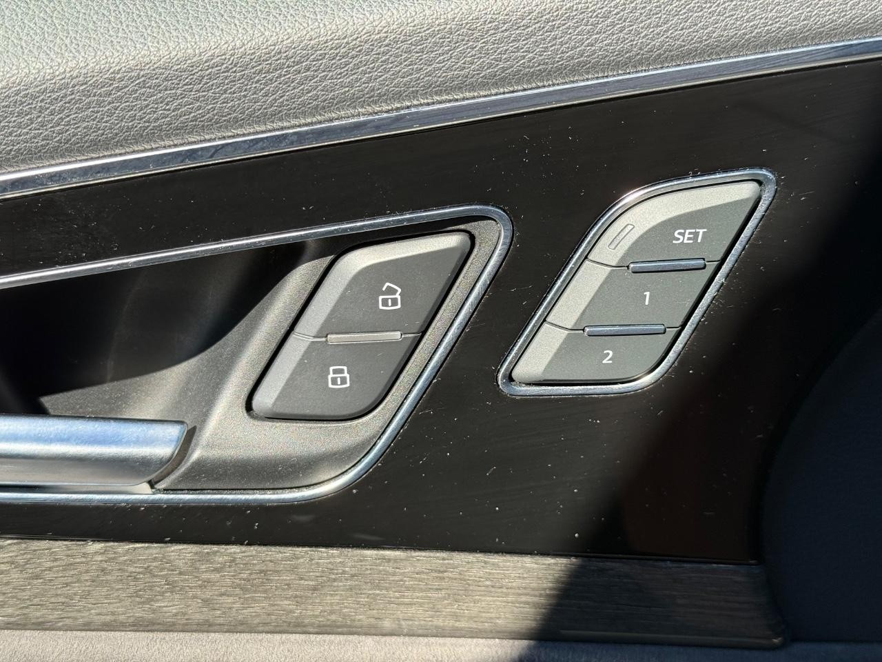 Audi Q7 Vehicle Image 16