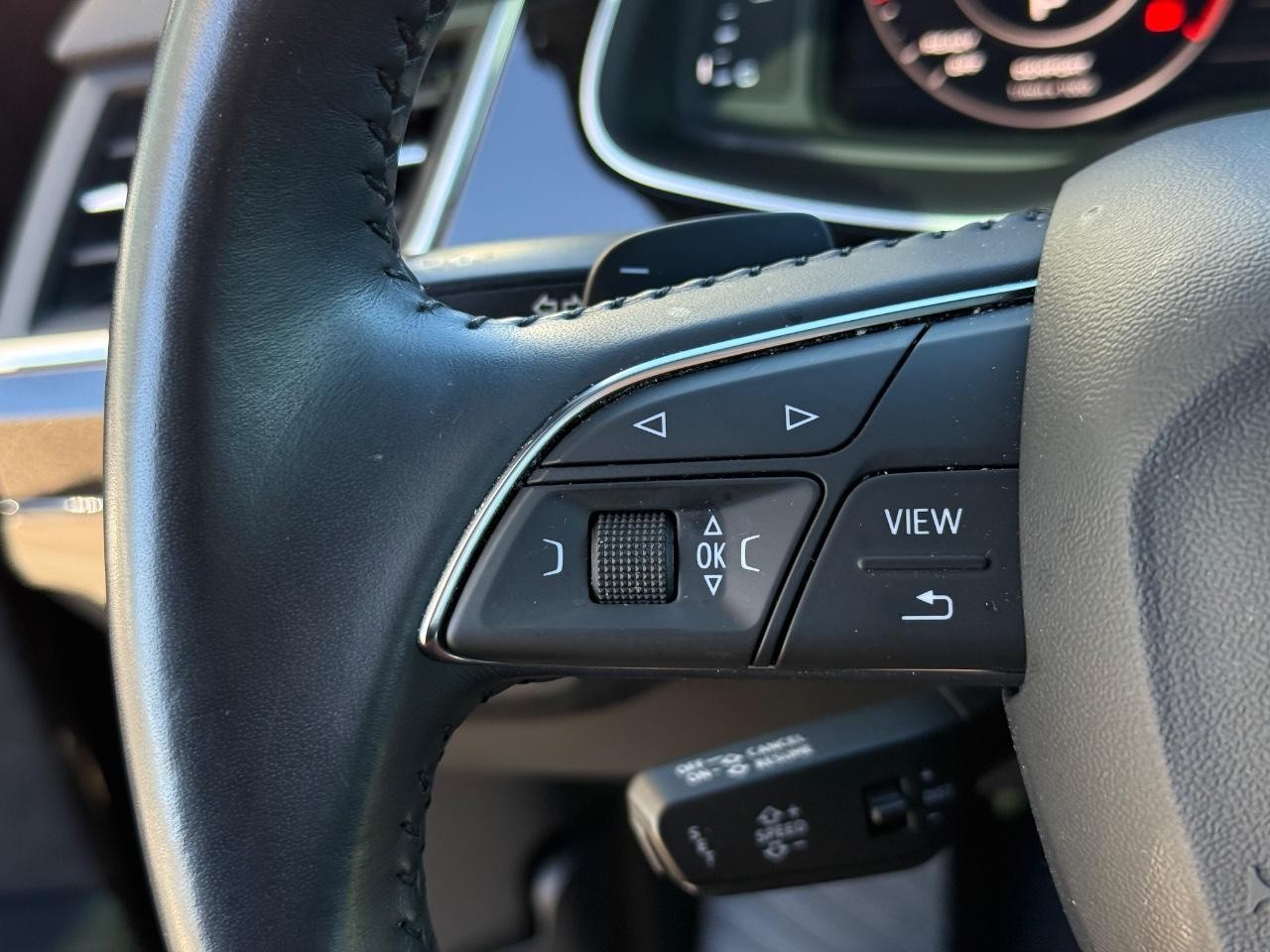 Audi Q7 Vehicle Image 17