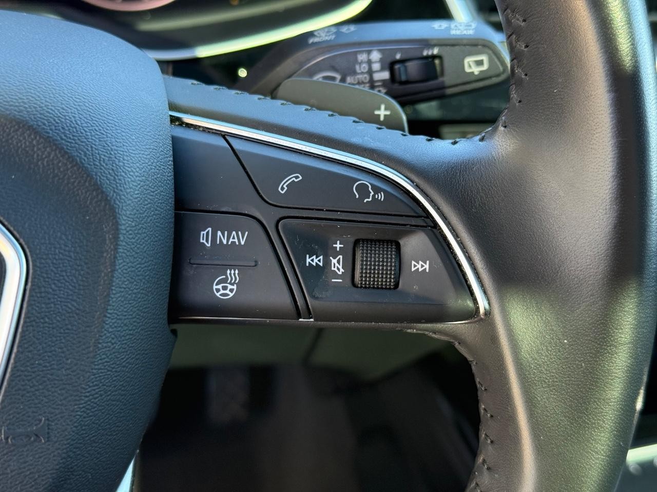 Audi Q7 Vehicle Image 18