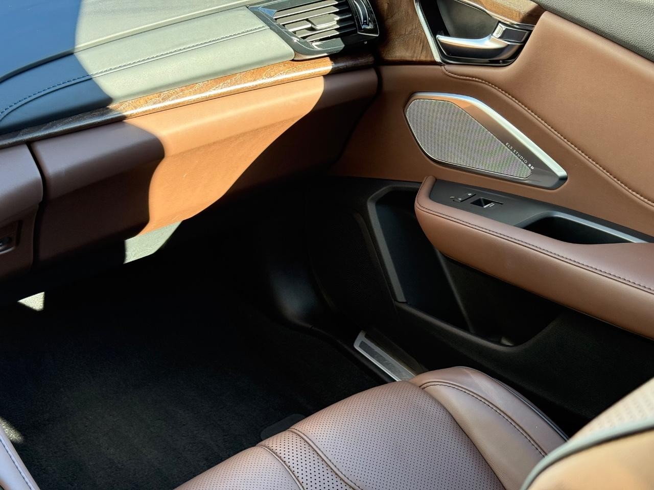 Acura RDX Vehicle Image 14