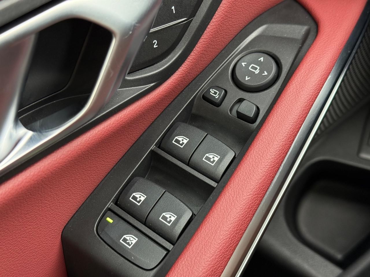 BMW 3 Series Vehicle Image 20