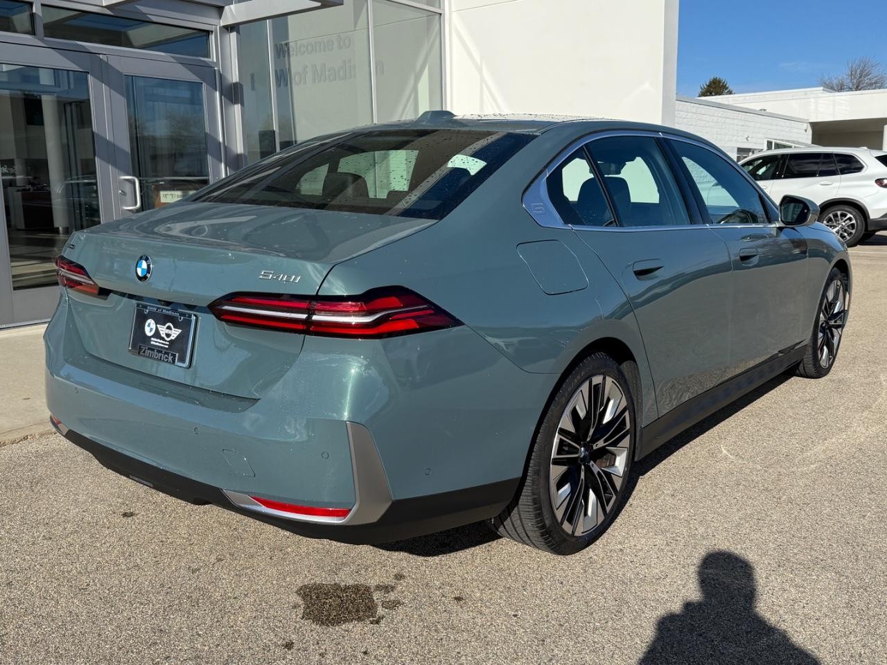 BMW 5 Series Vehicle Image 03