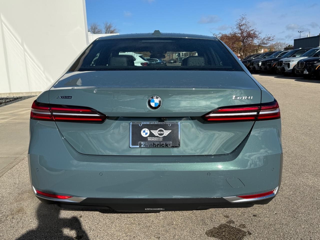 BMW 5 Series Vehicle Image 04