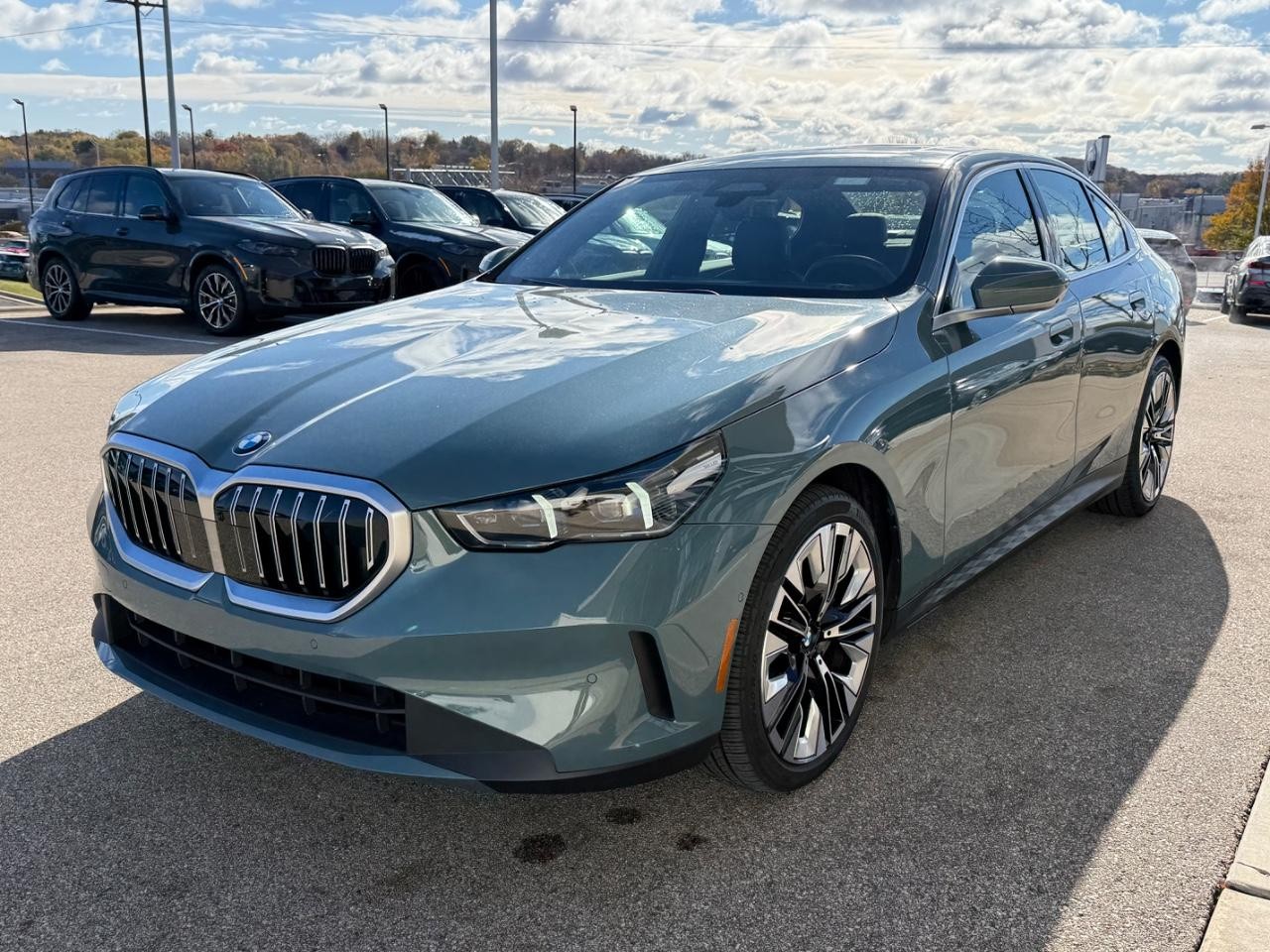 BMW 5 Series Vehicle Image 08