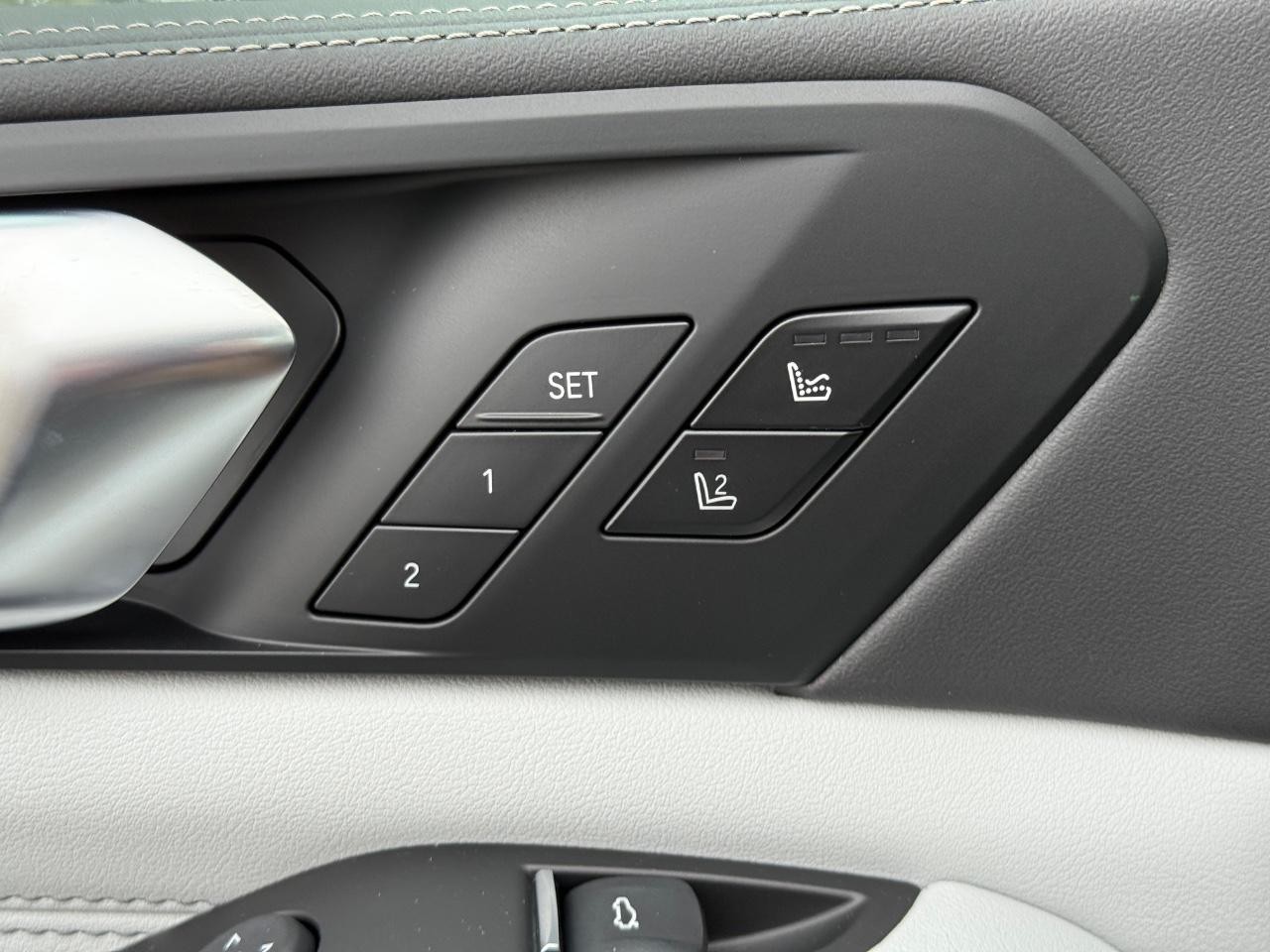 BMW X5 Vehicle Image 11