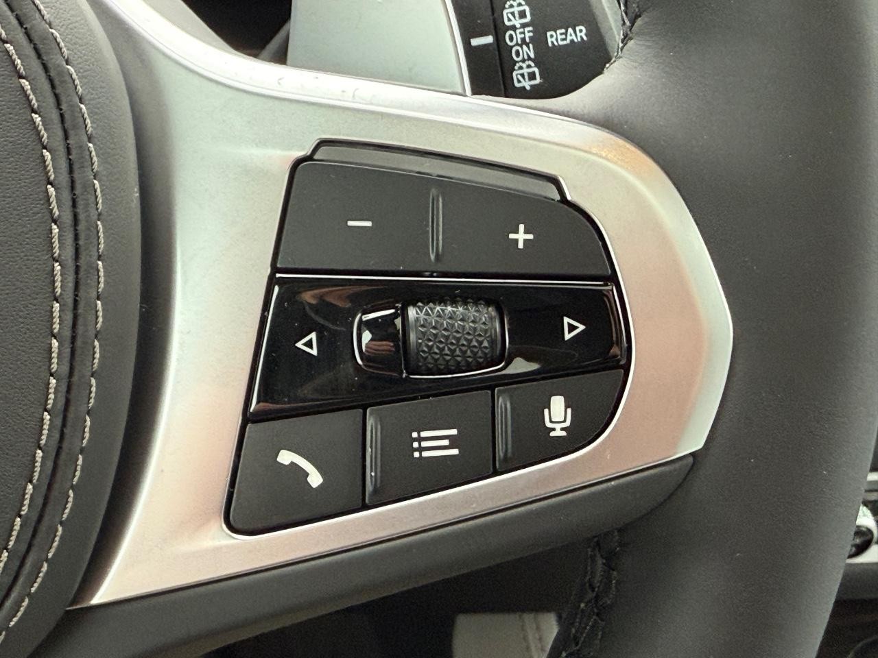 BMW X5 Vehicle Image 13