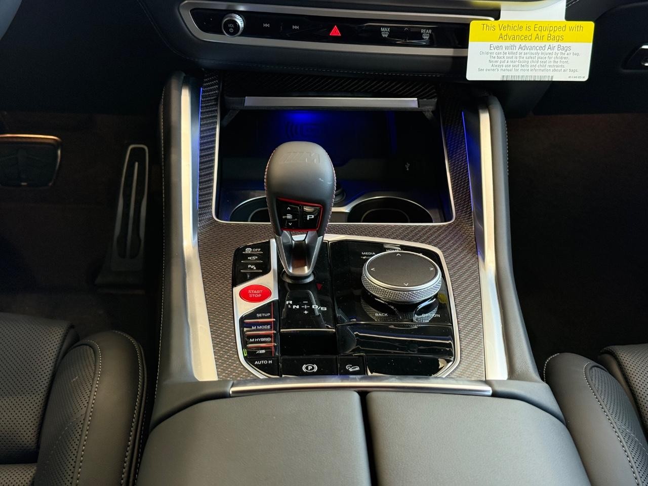 BMW XM Vehicle Image 08