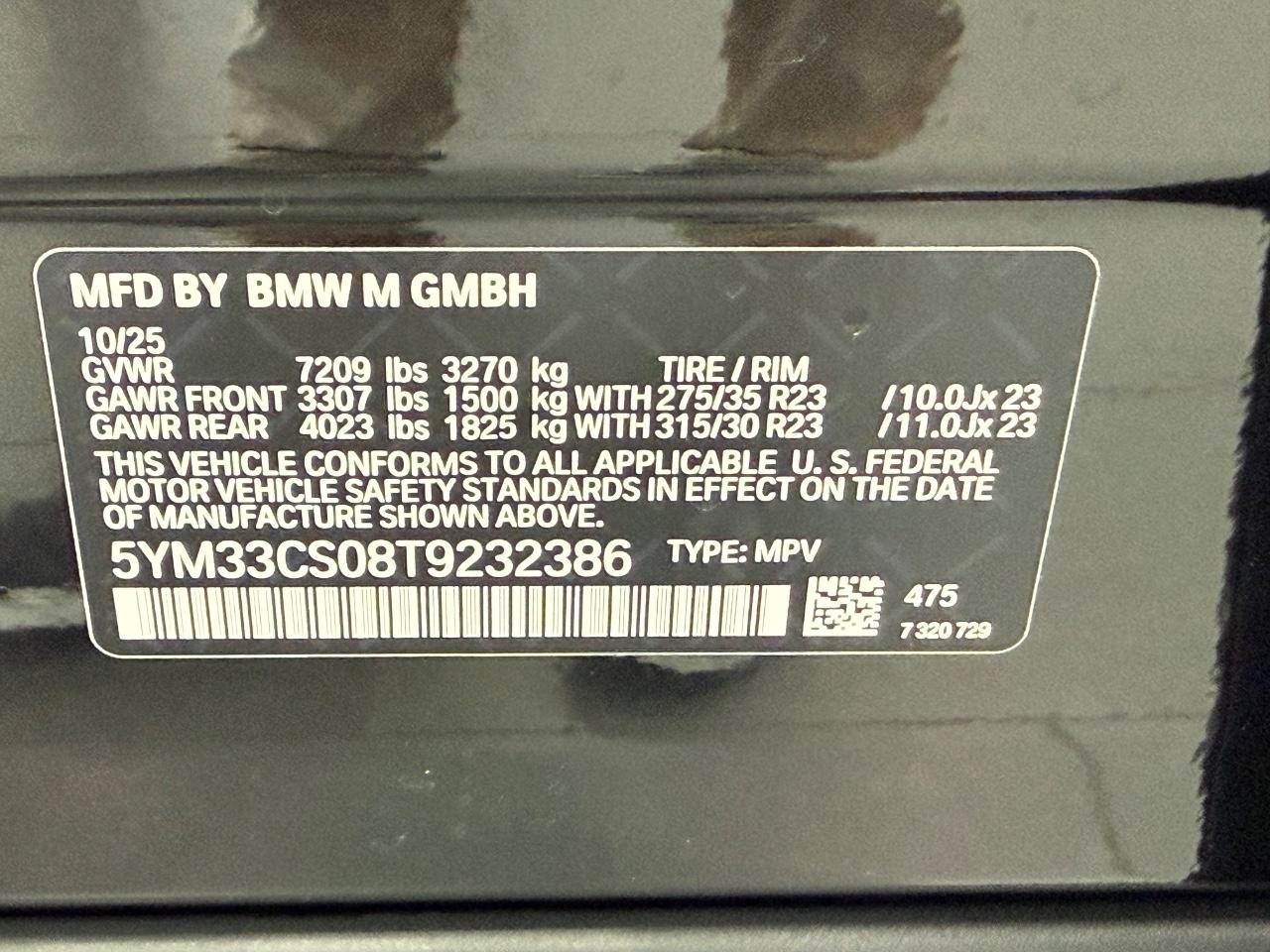 BMW XM Vehicle Image 18