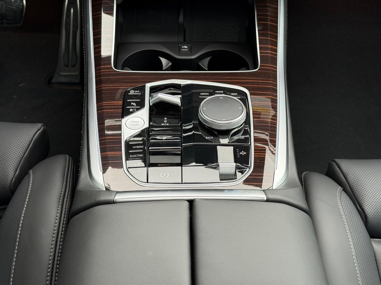 BMW X5 Vehicle Image 08