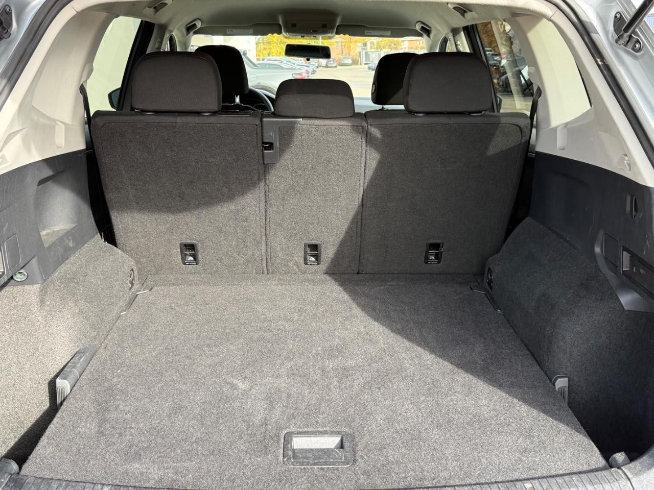 Volkswagen Tiguan Vehicle Image 05