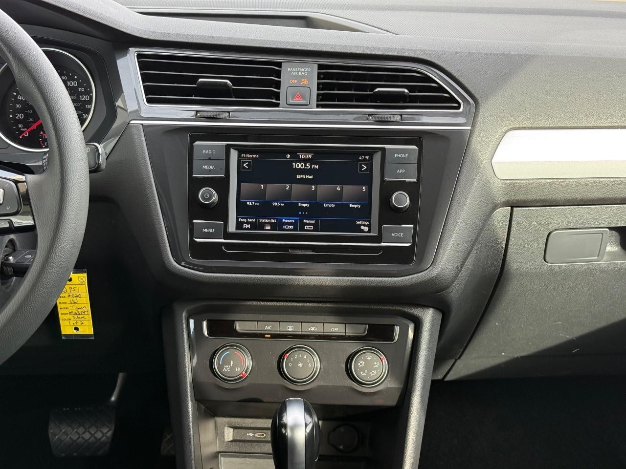 Volkswagen Tiguan Vehicle Image 12