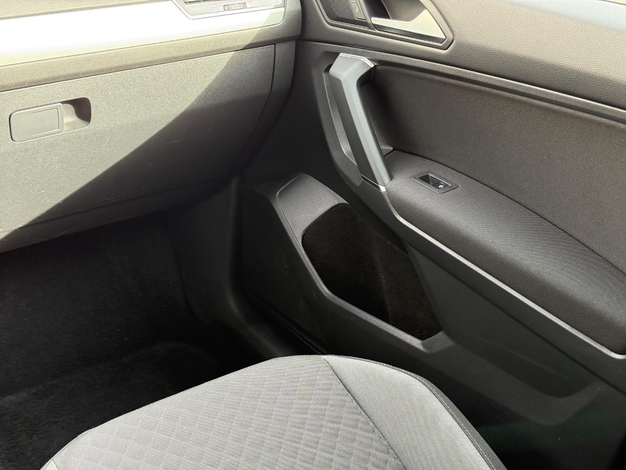 Volkswagen Tiguan Vehicle Image 15