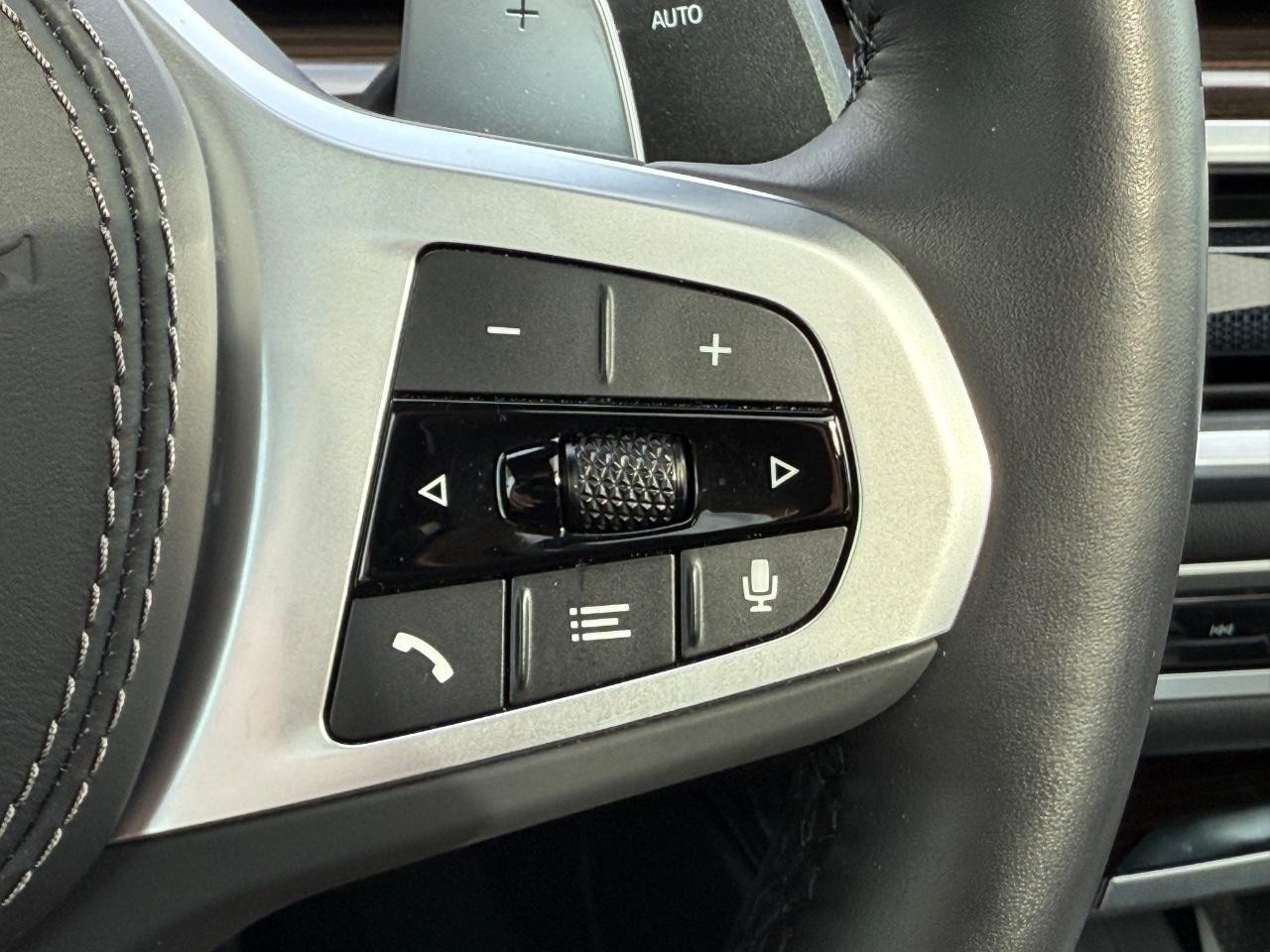 BMW X6 Vehicle Image 18