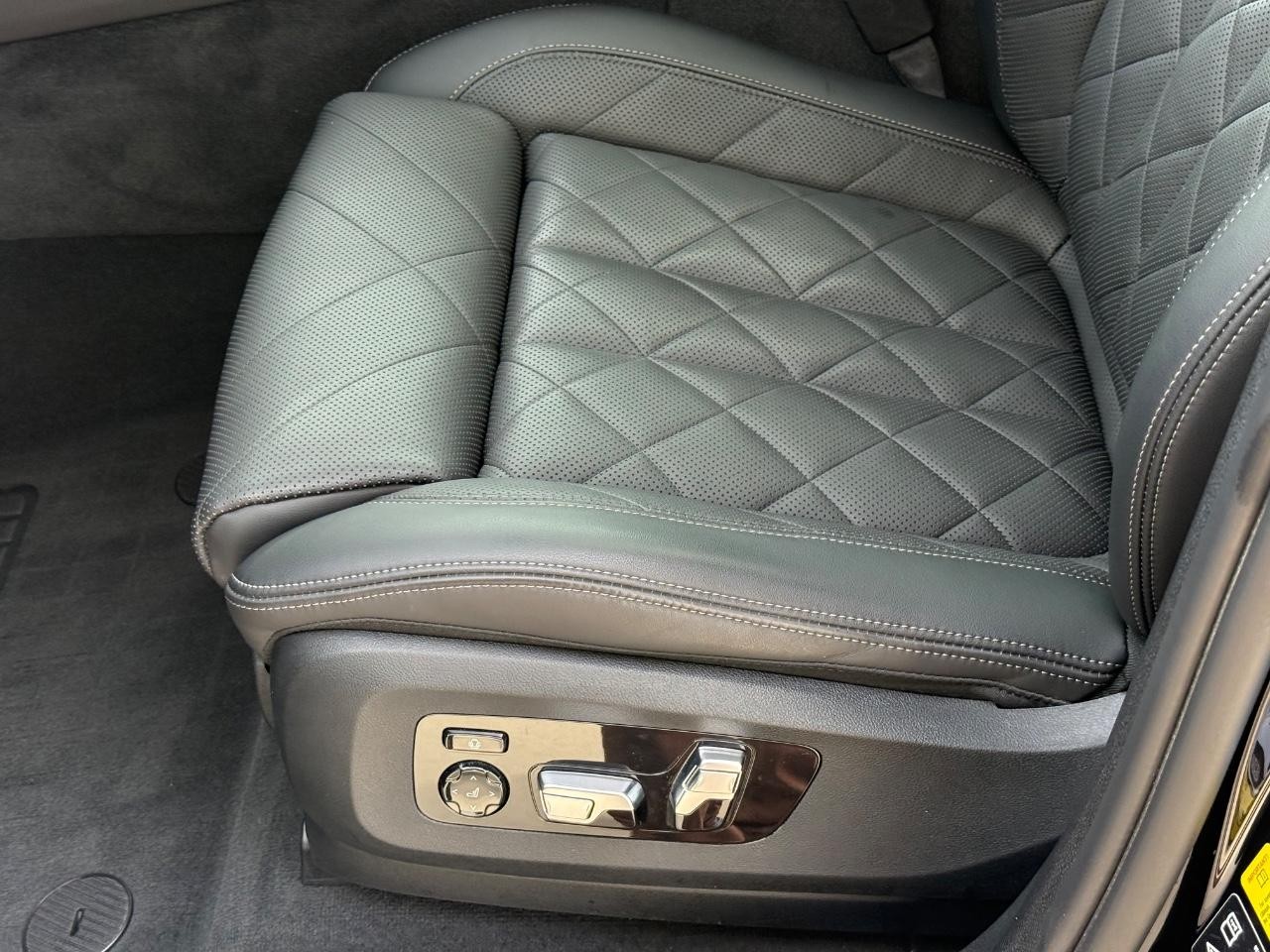 BMW X6 Vehicle Image 22