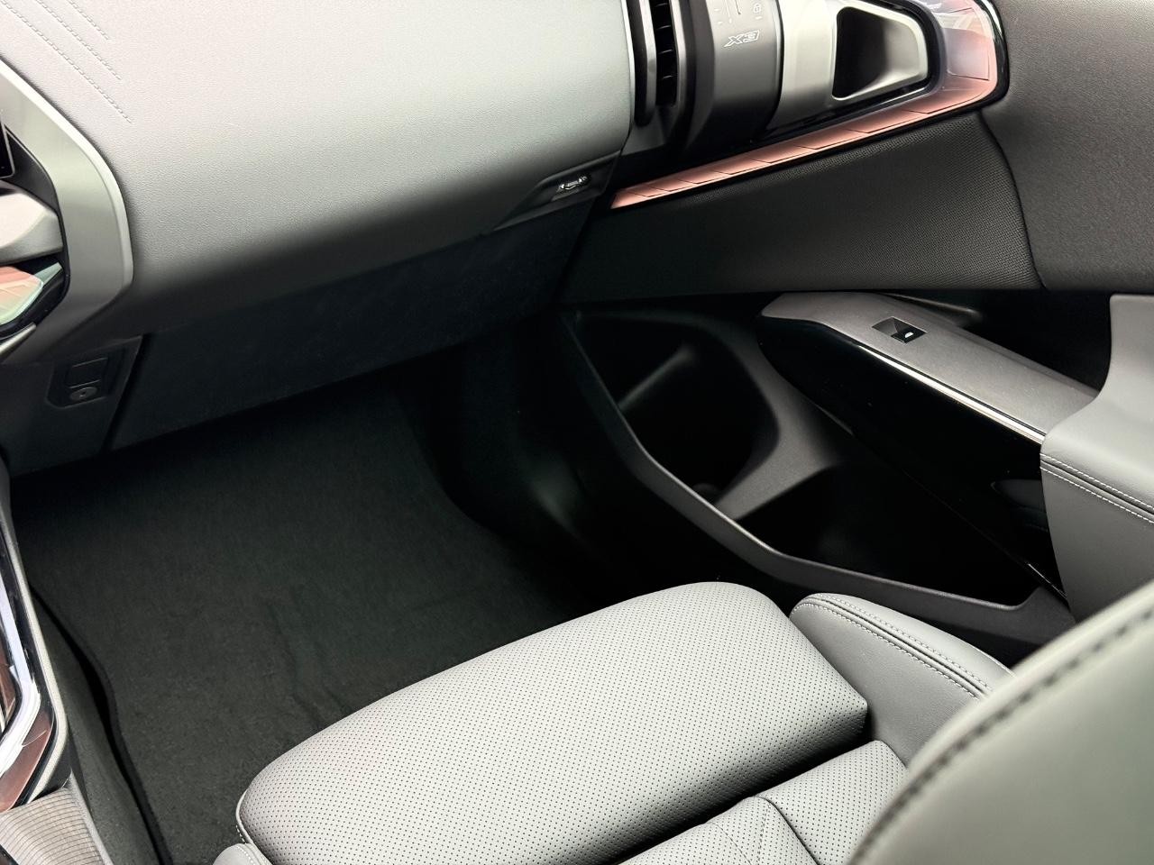 BMW X3 Vehicle Image 10