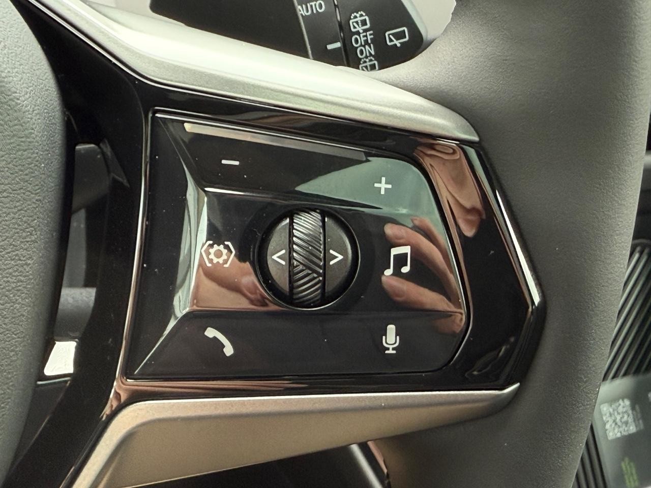 BMW X3 Vehicle Image 12