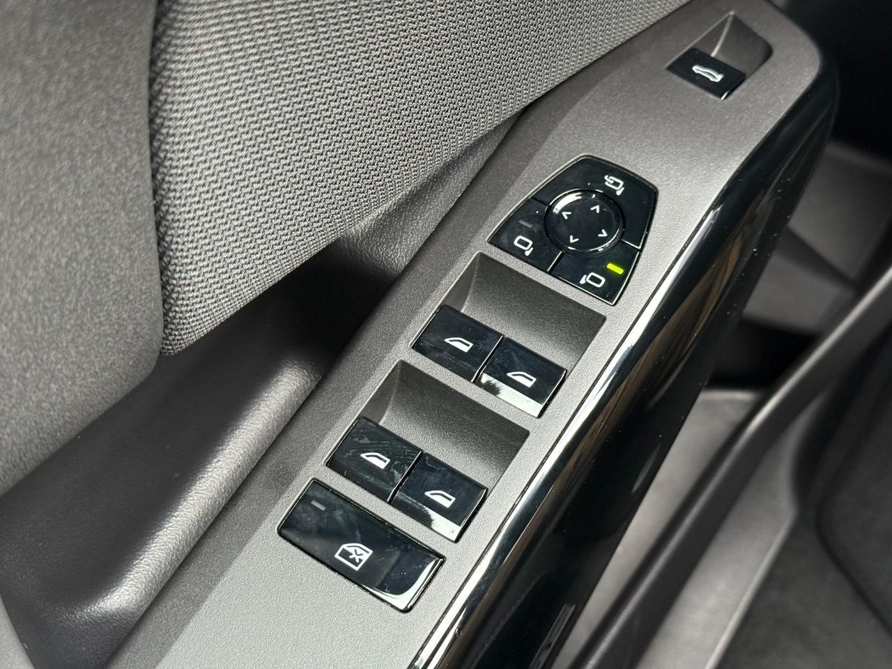 BMW X3 Vehicle Image 17