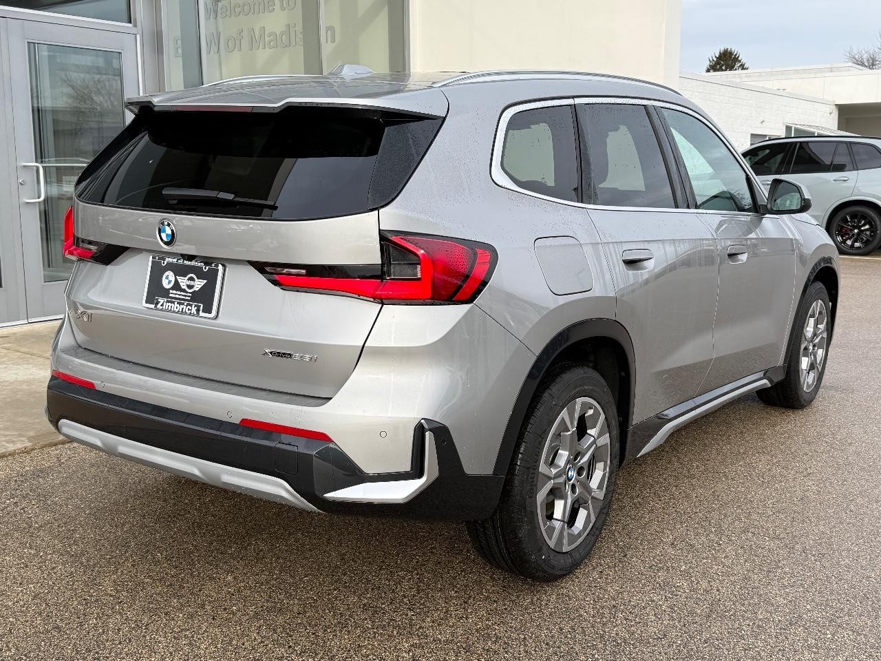 BMW X1 Vehicle Image 03