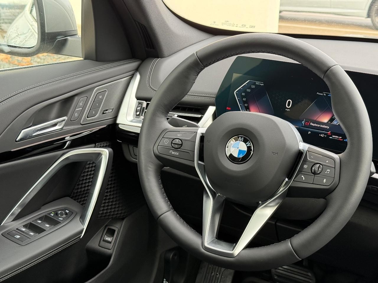 BMW X1 Vehicle Image 09