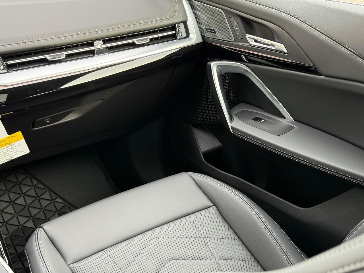 BMW X1 Vehicle Image 10