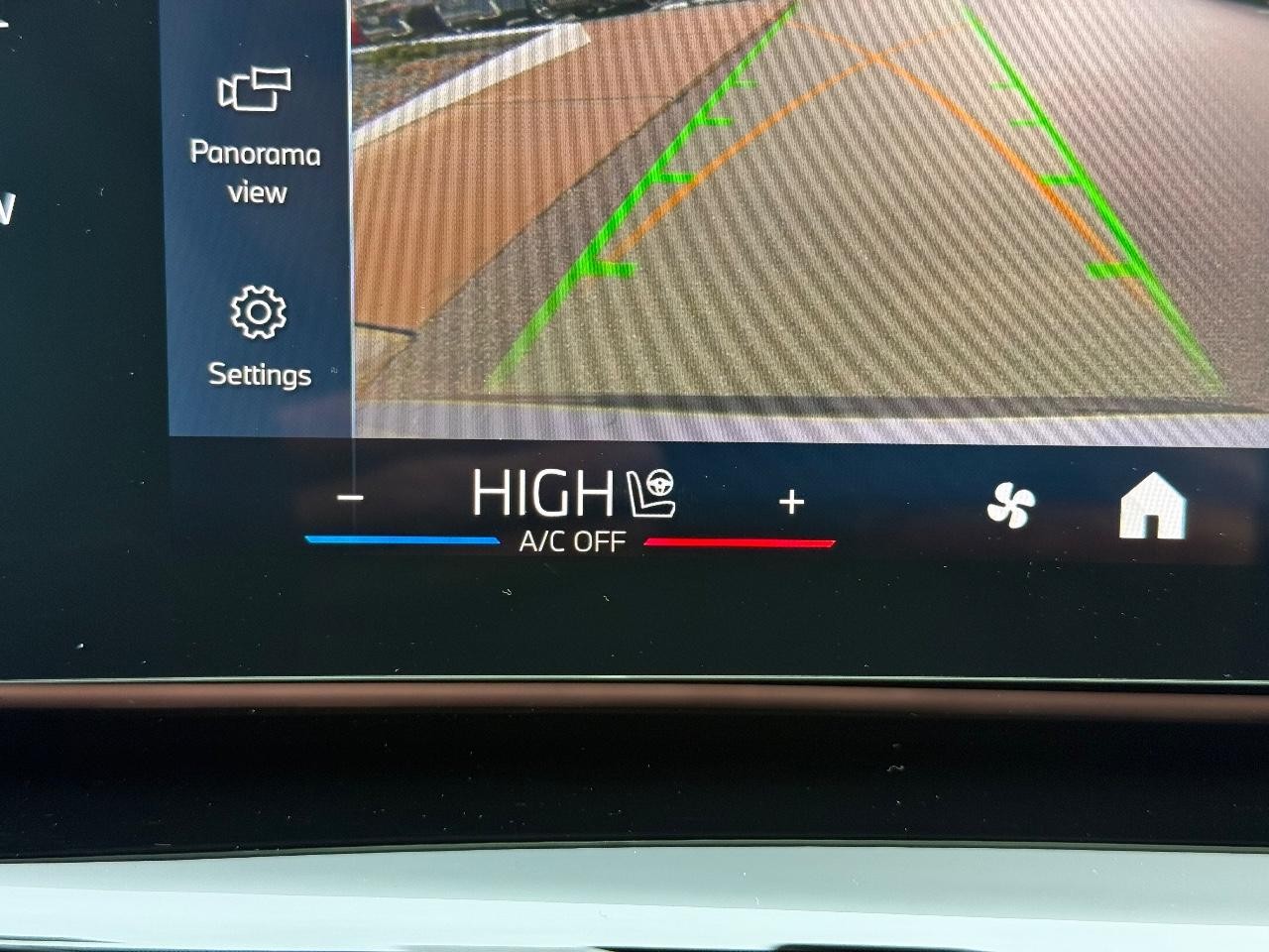 BMW X1 Vehicle Image 15