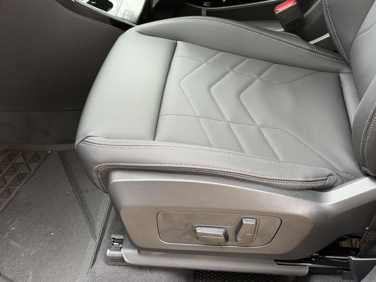 BMW X1 Vehicle Image 17