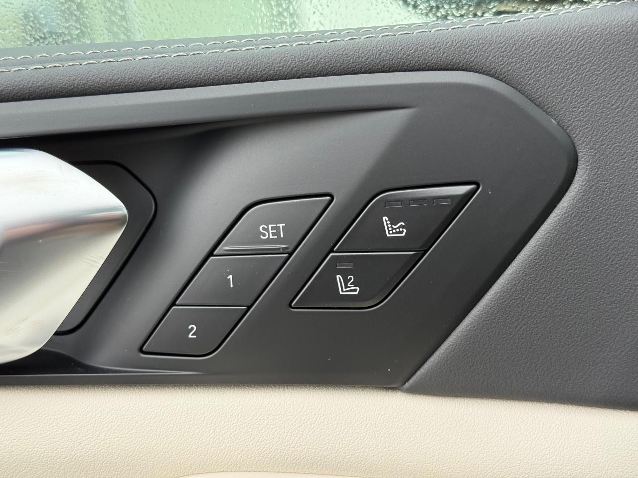 BMW X5 Vehicle Image 11