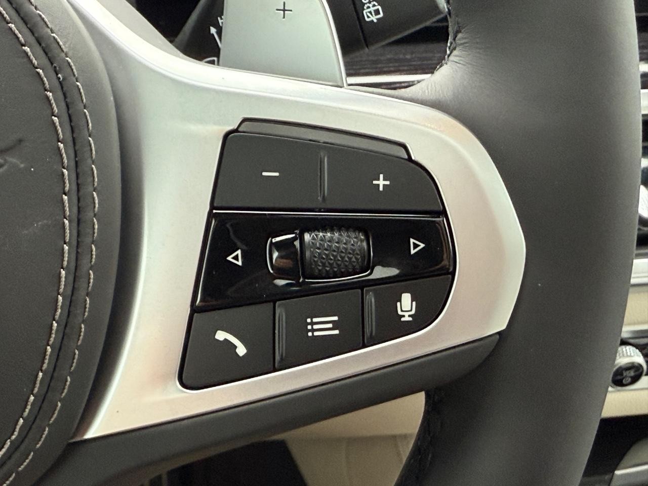 BMW X5 Vehicle Image 13