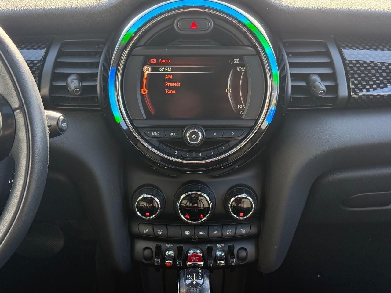 MINI Hardtop 2 Door Vehicle Image 11