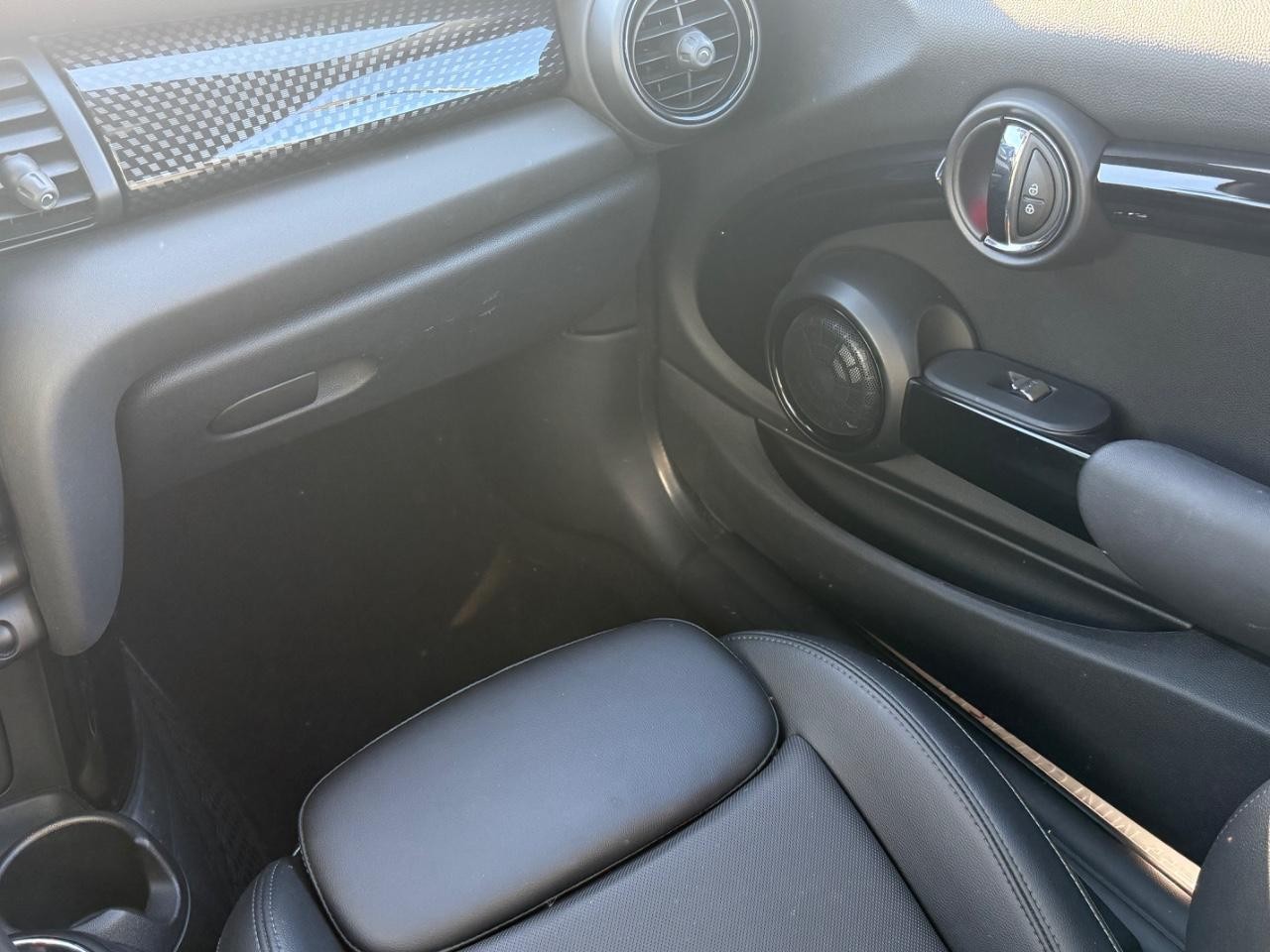 MINI Hardtop 2 Door Vehicle Image 14