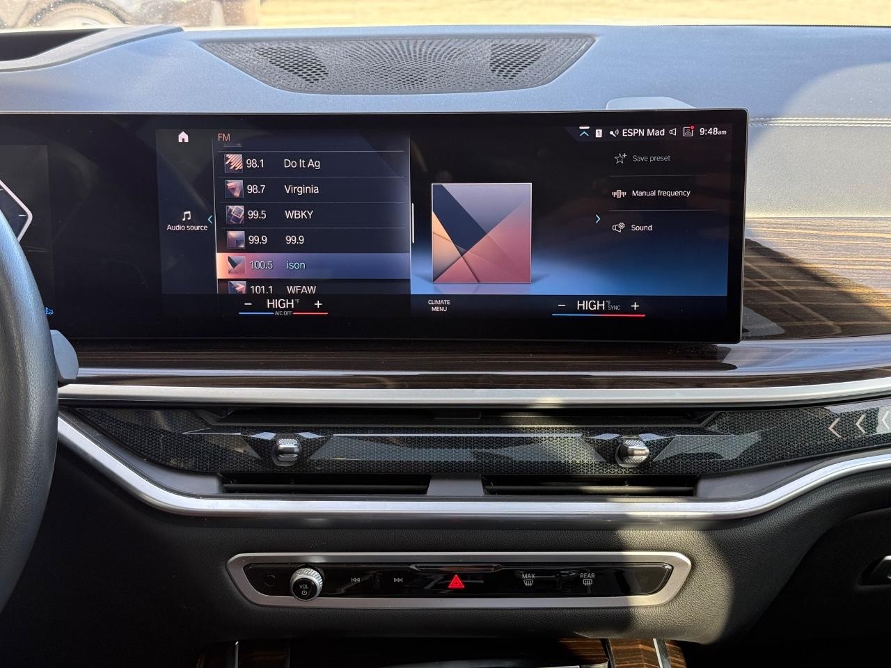 BMW X7 Vehicle Image 12