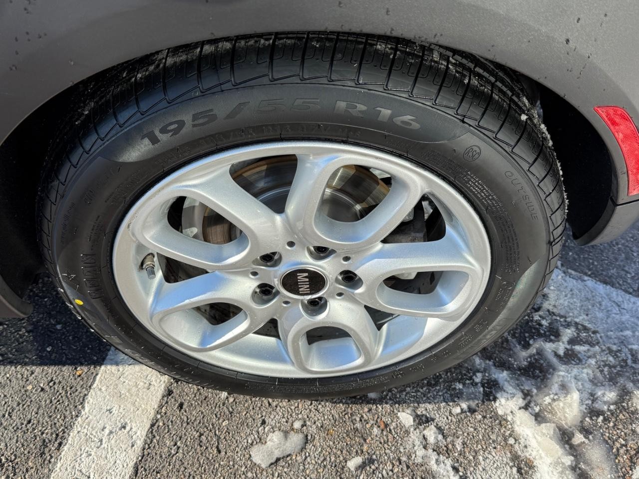 MINI Convertible Vehicle Image 07