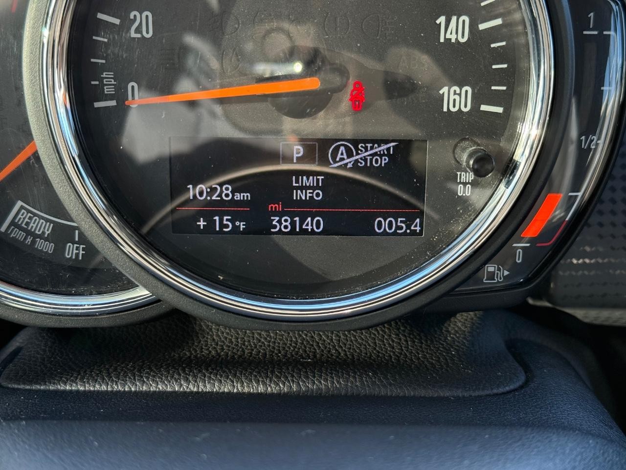 MINI Convertible Vehicle Image 18