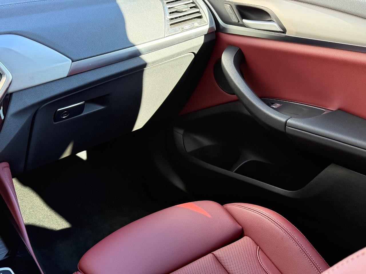 BMW X4 Vehicle Image 15