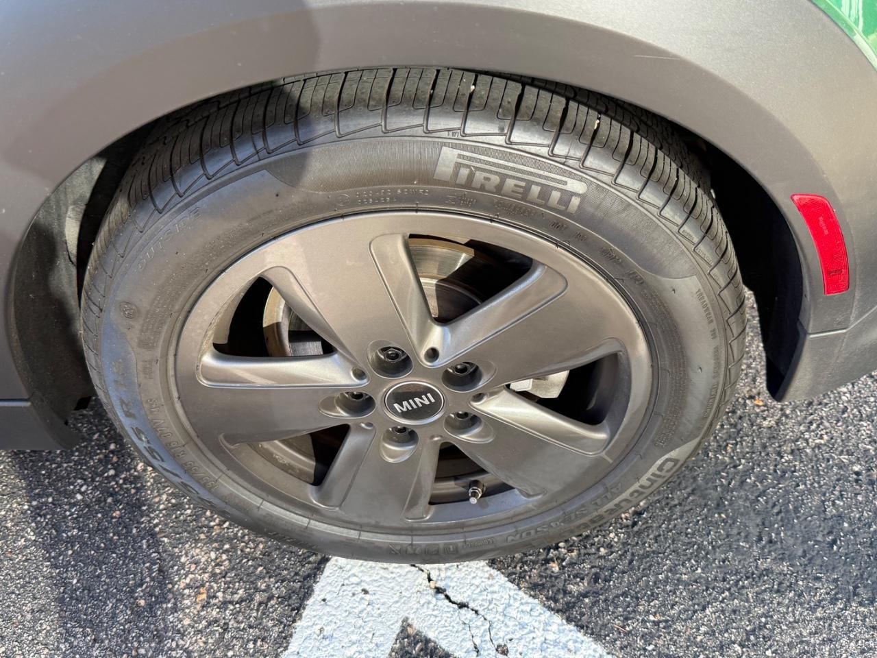 MINI Hardtop 2 Door Vehicle Image 06