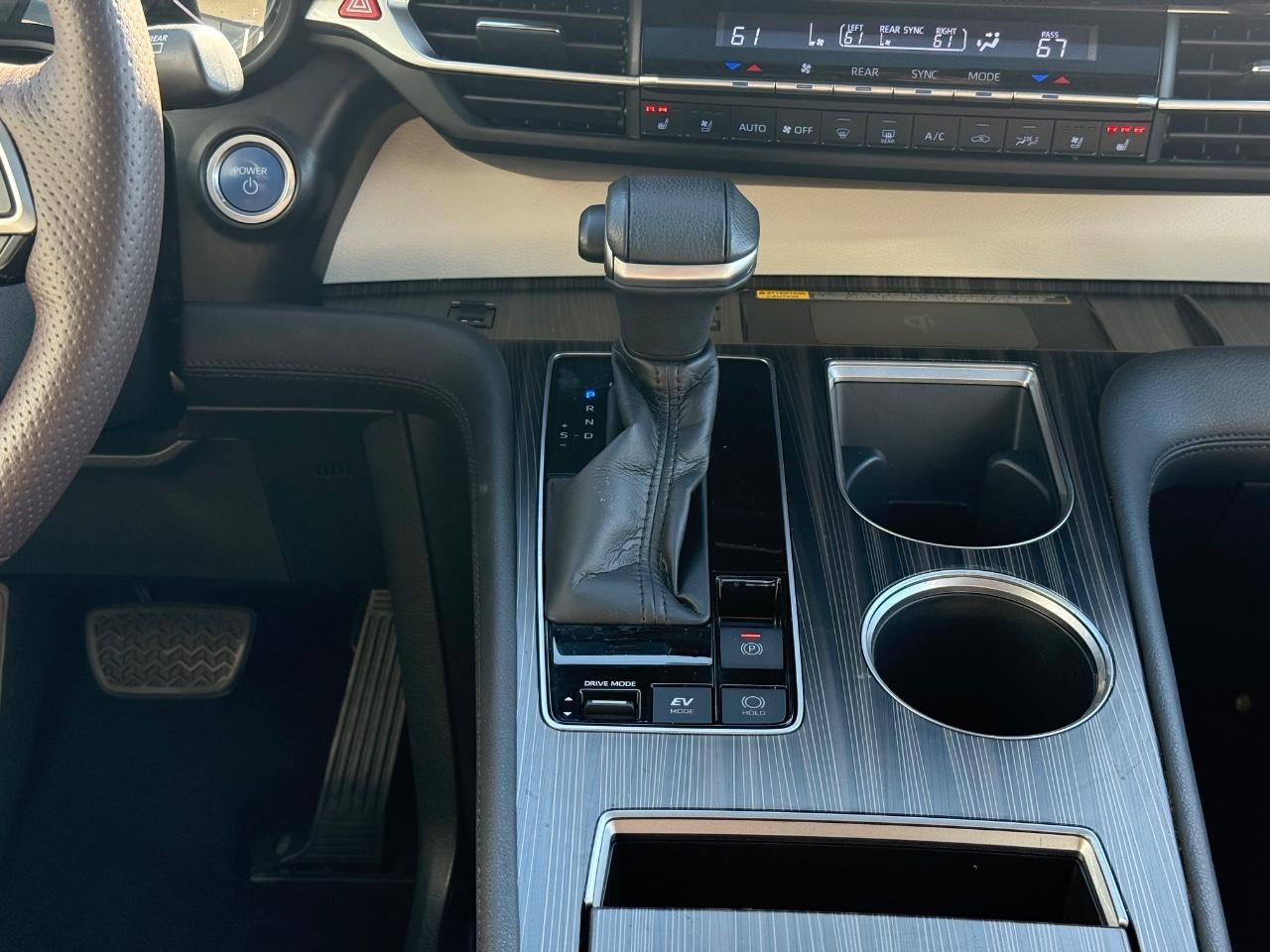 Toyota Sienna Vehicle Image 15