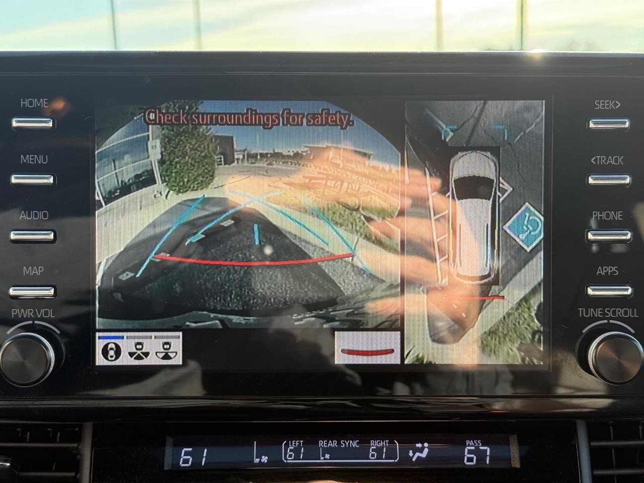 Toyota Sienna Vehicle Image 23