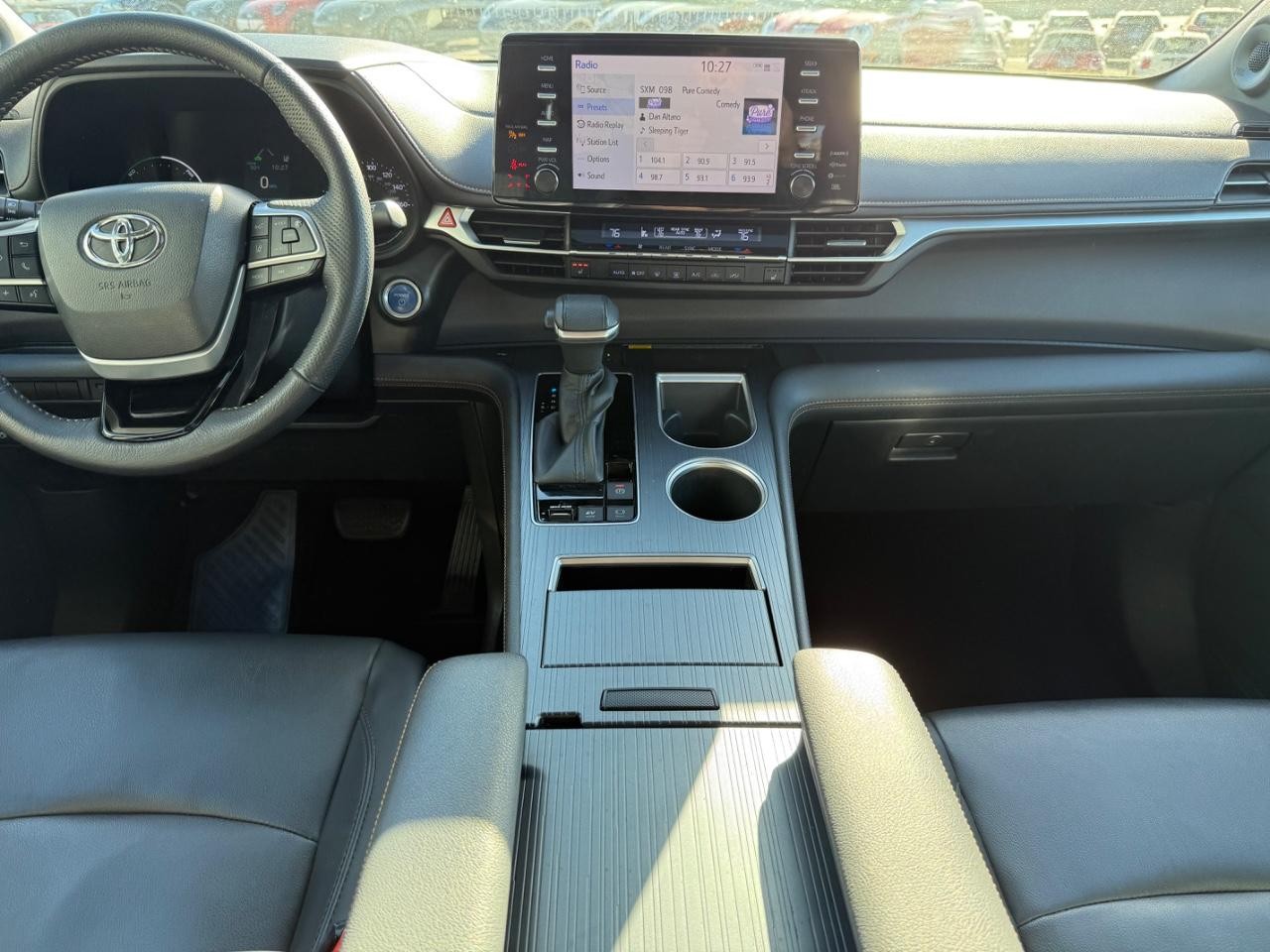 Toyota Sienna Vehicle Image 12