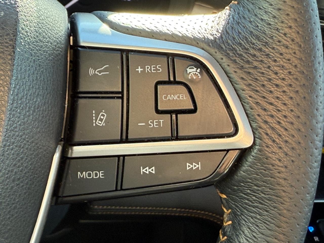 Toyota Sienna Vehicle Image 18