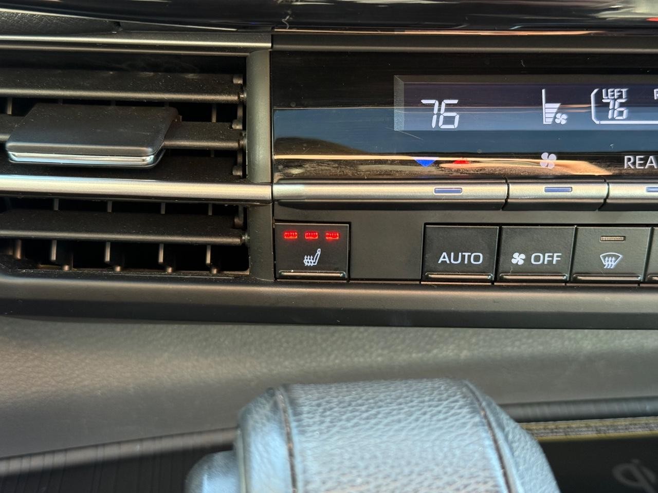 Toyota Sienna Vehicle Image 21